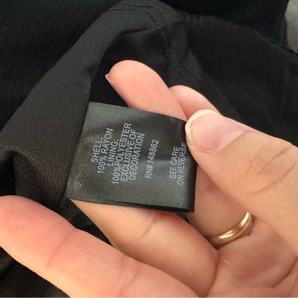 Torrid Black Maxi Crinkle Gauze Hi-Low Skirt Sz 3 - Picture 6 of 12